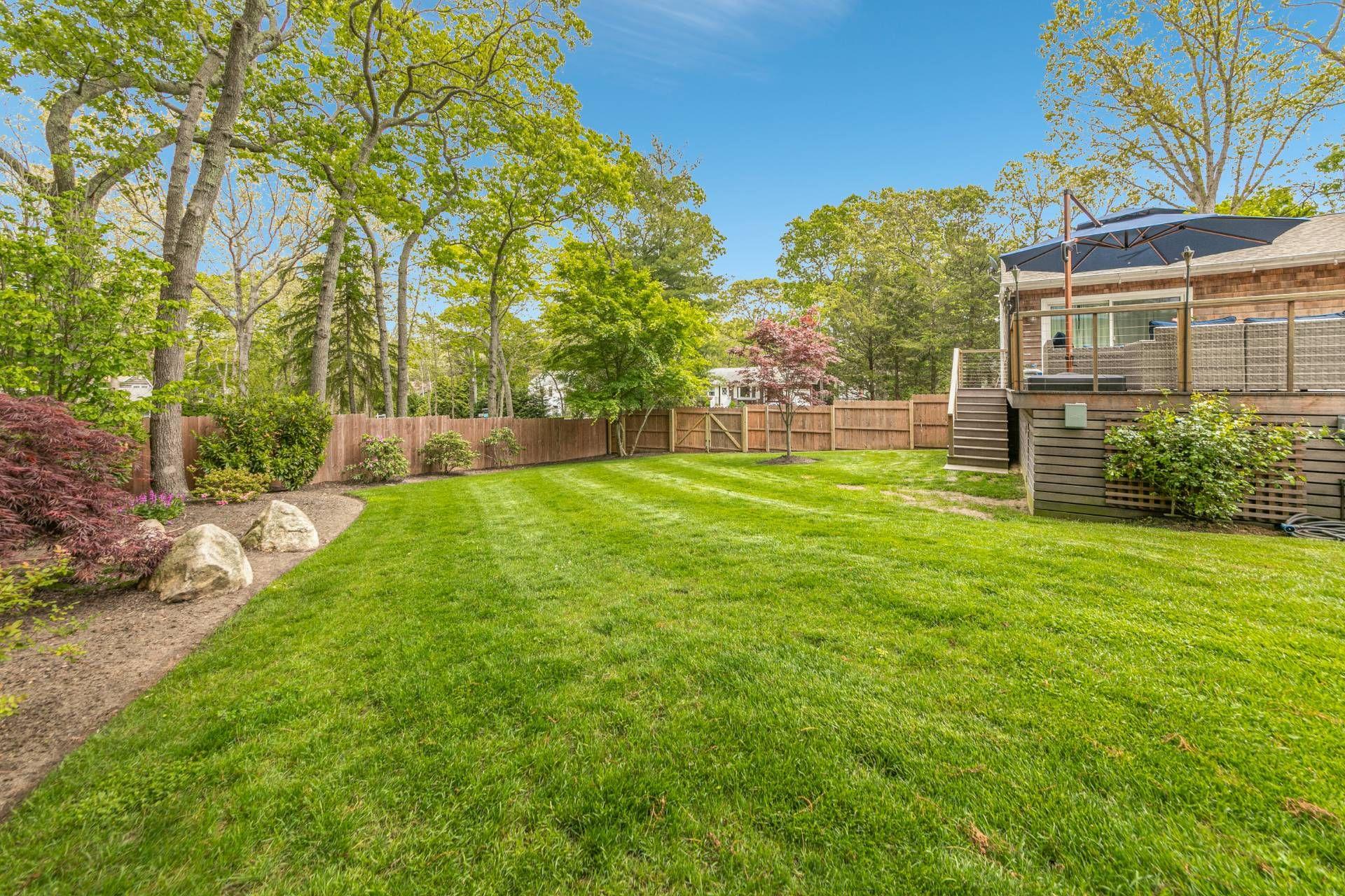 What Fence Height Is Best for a Long Island Property?